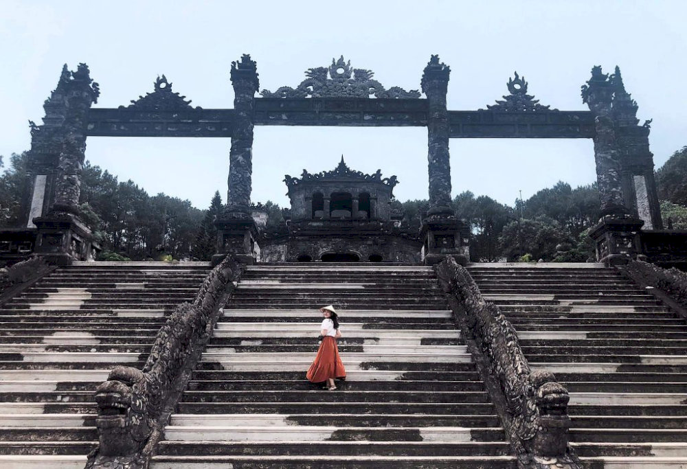 Most travelers are immediately struck by the gate's imposing presence and the symbolic significance of beginning their ascent here